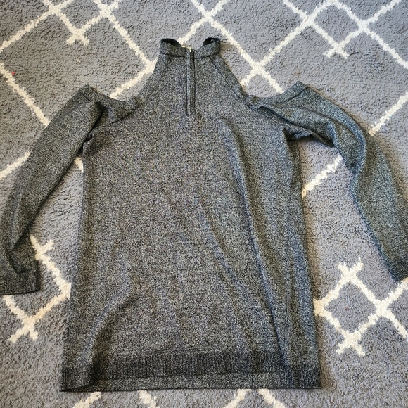 Torrid Black Gold Metallic Criss Cross Cold Shoulder Long Sleeve Top - Picture 5 of 7